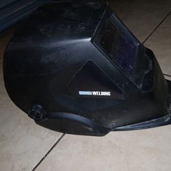 Chicago Electric Welders Helmet Auto Shade