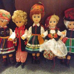 Vintage Doll Collection Of Dolls With Clothes Lot Of Five 