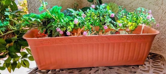 FLOWER PLANTER