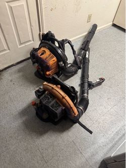 2 backpacks blowers