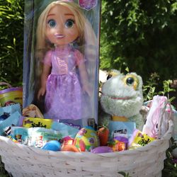 Disney Princess Rapunzel Easter Basket🪁