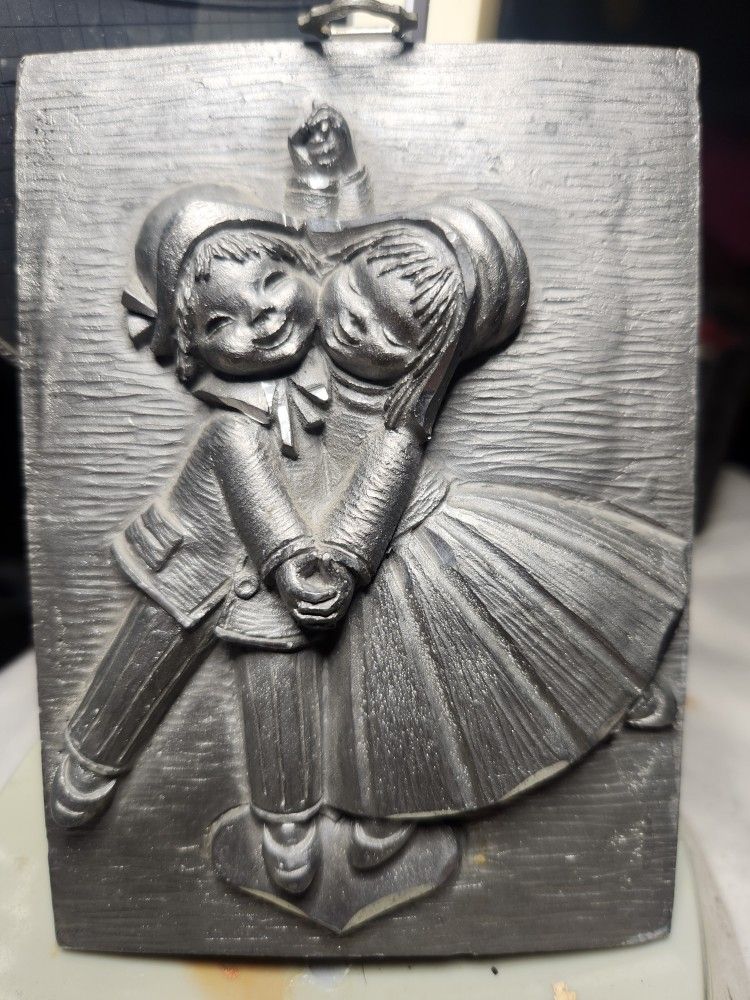 Vintage Peltro Cesellato A Mano Chiseled Pewter