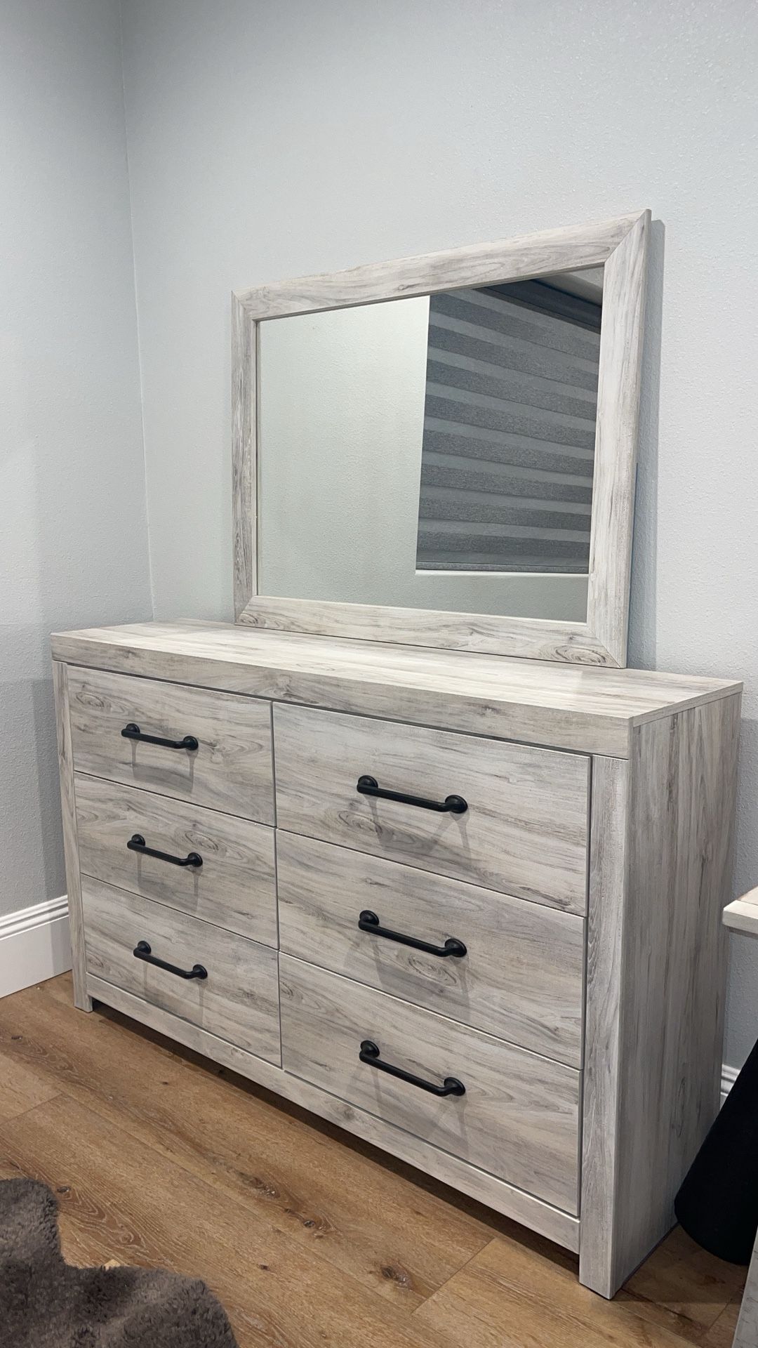Ashleyβs Dresser With Matching Mirror- Great Condition