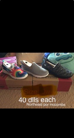 Skechers. # 11 —-40 Dlls Each Or 100 Dlls X 3 Pairs