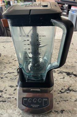 Ninja NJ600 3 Speed 1000 Watt Blender / 72oz / With Pulse Feature