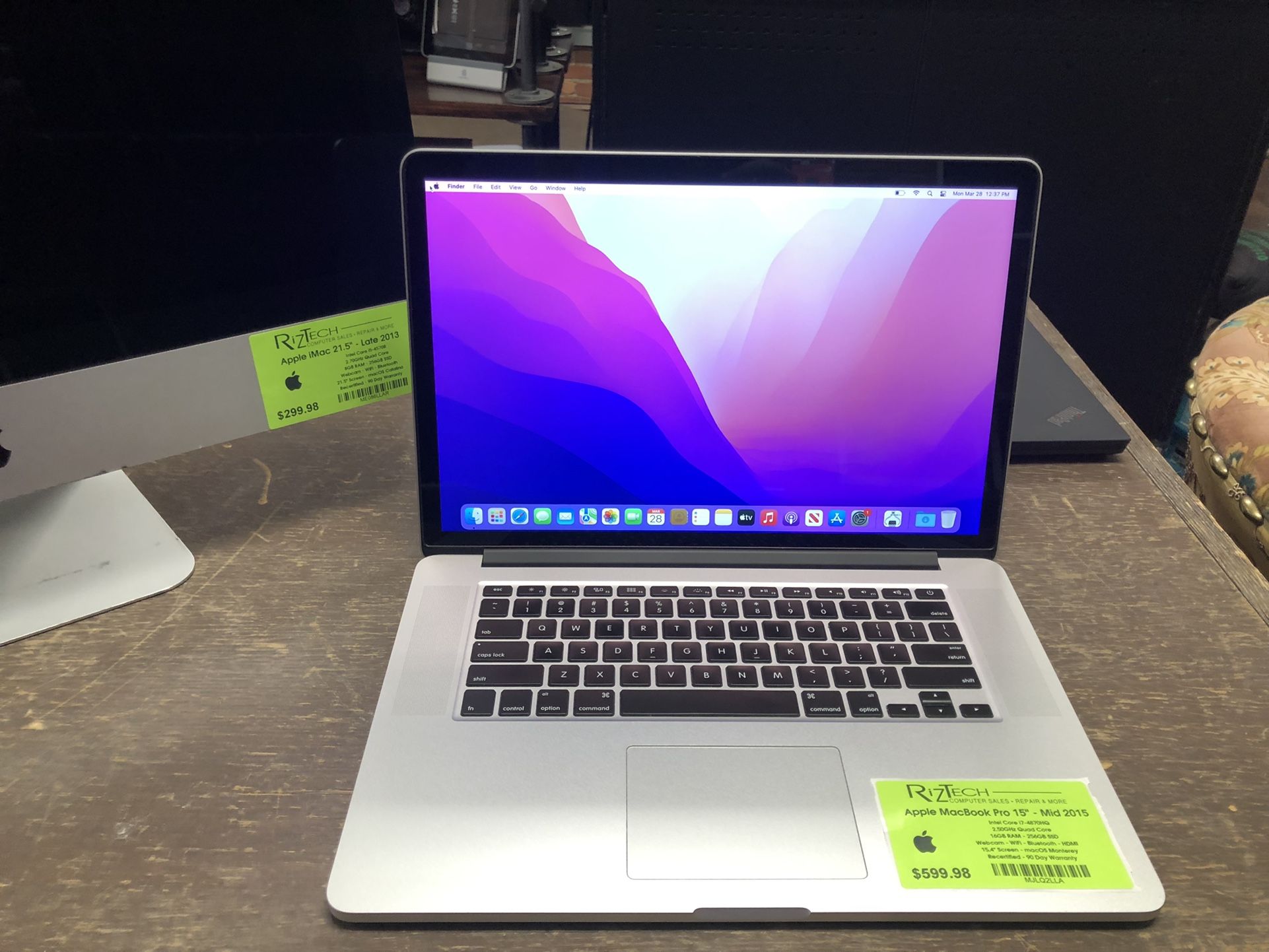2015 Apple MacBook Pro 15.4” i7 2.50GHz Quad Core 16GB RAM 256GB SSD macOS Monterey