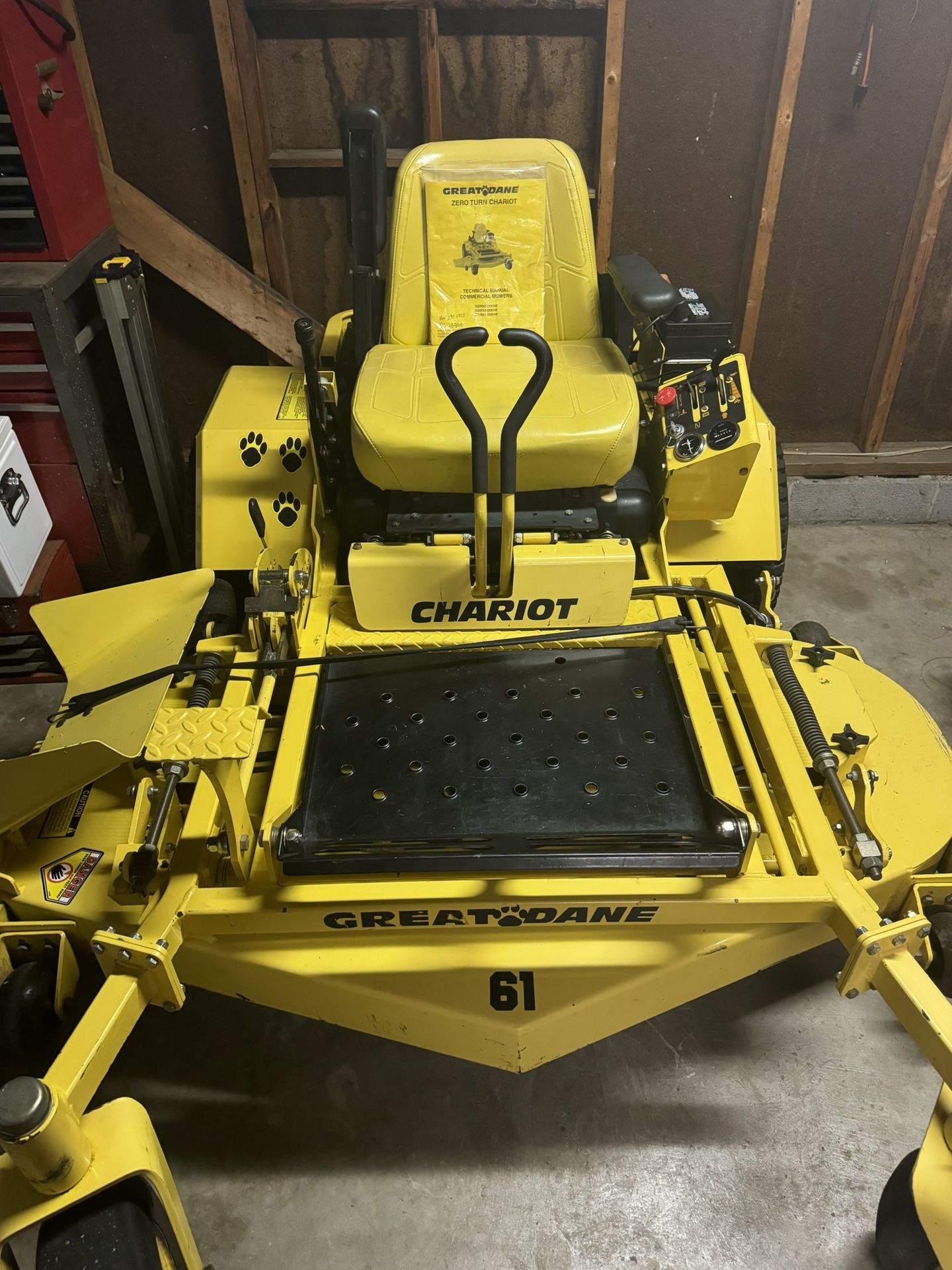 61” Cut Zero Turn Great Dane Mower