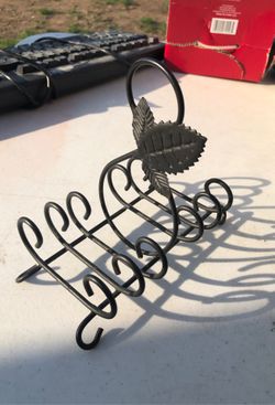 Letter / napkin holder