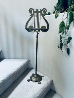 Antique / Vintage 🤷‍♀️  Solid Brass Music Stand
