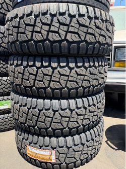 🚘🚨vendo set de llantas Lt 37x12.50 20 GROUNDS speed tires