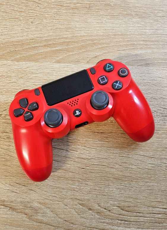 PS4 CONTROLLER RED