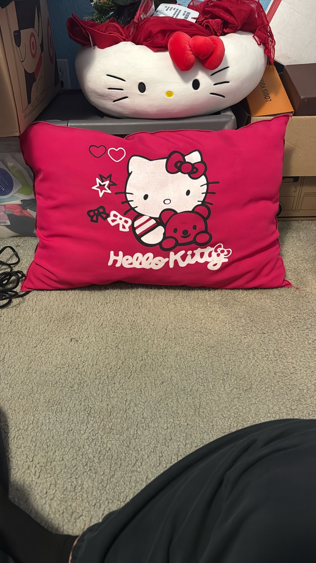 hello kitty pillow 