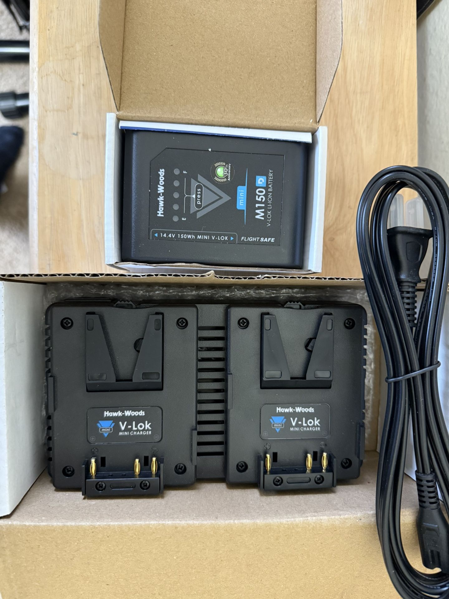 Hawk-Woods M150 V-mount Batteries And Charger
