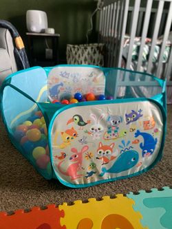 Kids ball pit