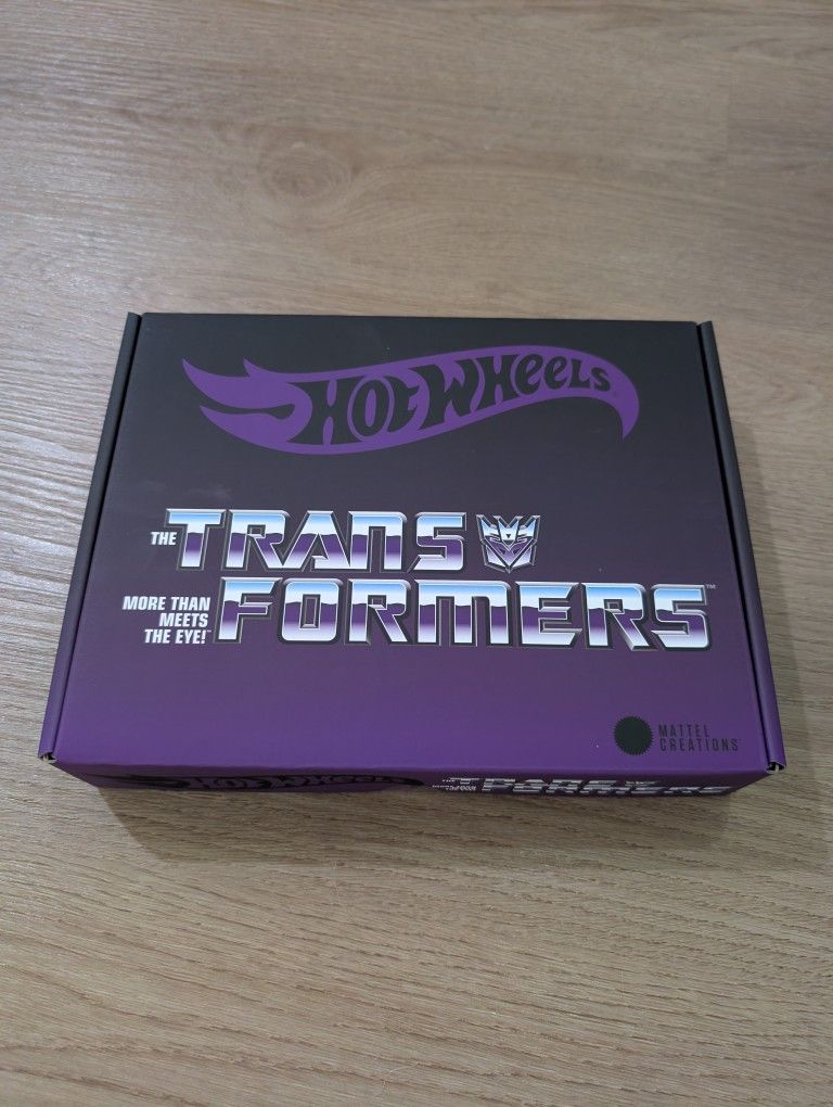Hot Wheels Transformers Nemesis