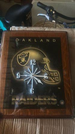 Oakland Raiders NFL Wall Clock Plaque