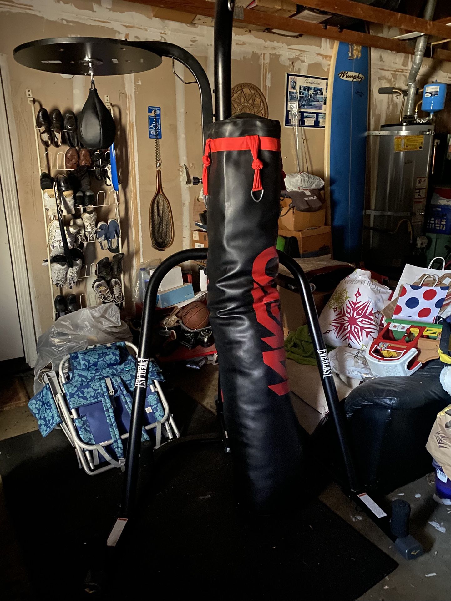 Punching Bag and 6ft Muy Tai/Kickbox Bag With Stand