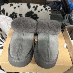 Ugg Disquette Slipper Size 8 Grey/ Charcoal 
