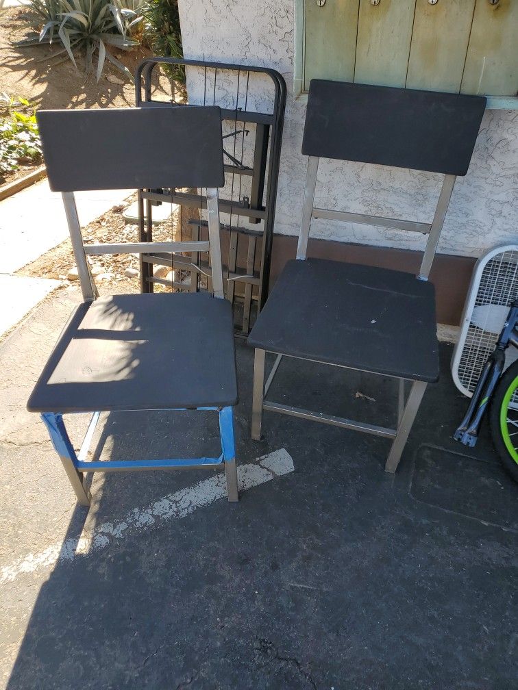 2 Chairs