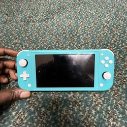 NINTENDO LITE (BLUE) W/ CHARGER SELLING FOR $139‼️