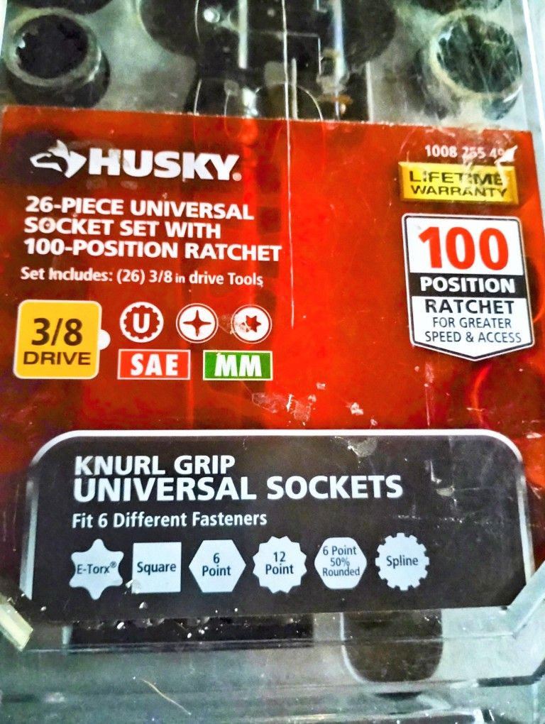 26 Piece Knurl Grip Universal Socket Set With 100-Position Ratchet