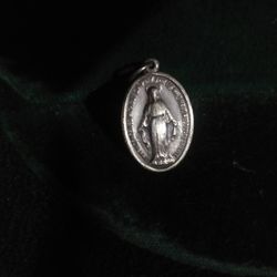 Religious Mary Pendant catholic charm Vintage