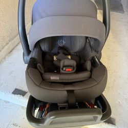 Uppababy Infant Car Seat Max
