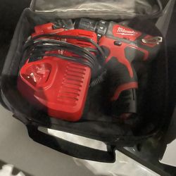 Milwaukee M12 Drill 