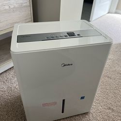 Midea 20-Pint Dehumidifier - Excellent Condition