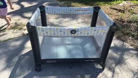 Graco Pack ‘n Play Playard w/ Carry Bag