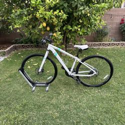 DIAMONDBACK CALICO 700 C MOUNTAIN BIKE, 7X3 SPEED, SMALL ALUMINUM FRAME, LIKE BRAND NEW