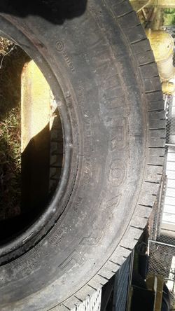 225 75 16 uniroyal