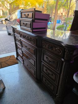 Bedroom set