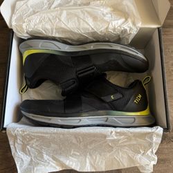 TIEM Cycling shoes Men’s 9.5 black