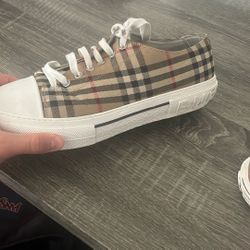 Burberry Shoes
