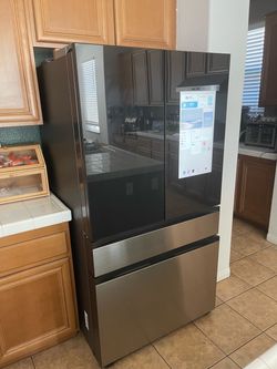 Samsung bespoke refrigerator family hub