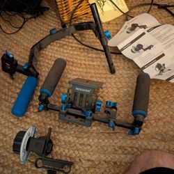 Shoulder Rig Stabilizer for Camera - Neewer SR004 - Lightly Used