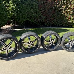 Set of 20-inch Velocity rims & 245/35ZR20 tires