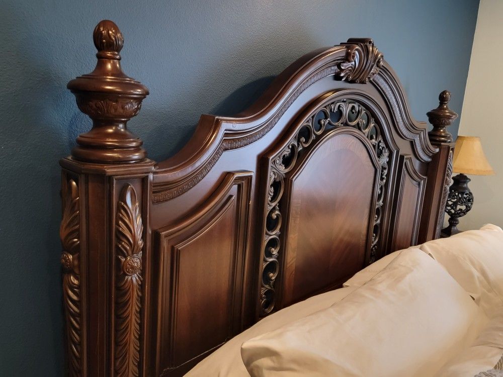 King Side Bedroom Set