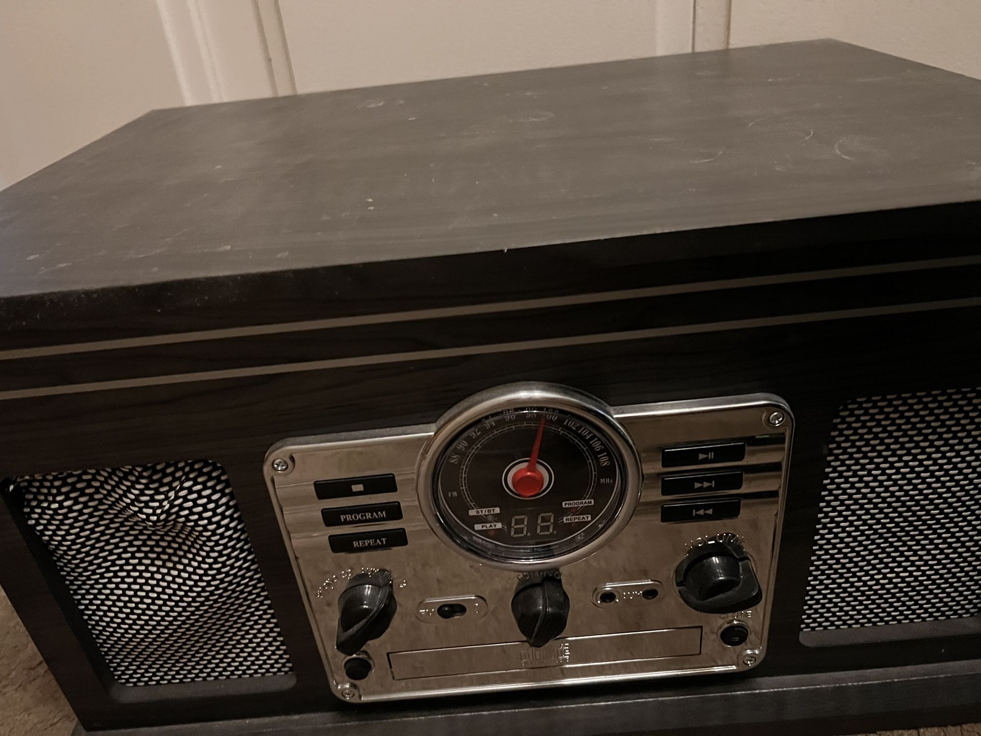 Victorola Nostalgic Record Player