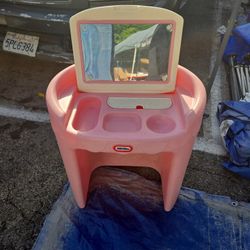 Little Tike Vintage Vanity 
