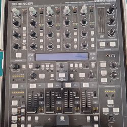 Behringer DDM 4000