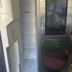 Touchscreen Seethrue Fridge