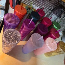 Starbucks venti cups