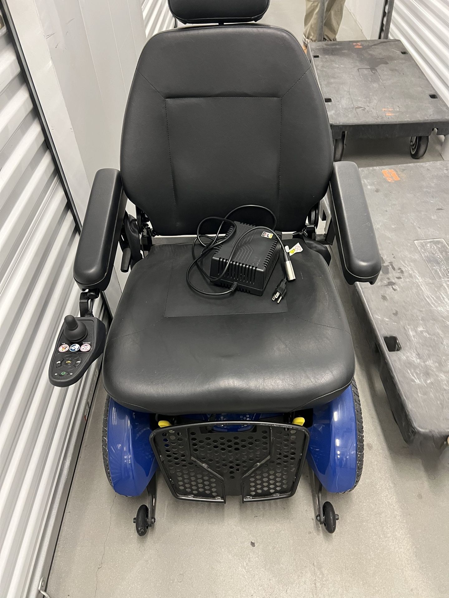 Motorized wheel chair power chair jazzy elite hd