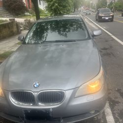 2004 BMW 525i