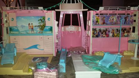 Vintage Barbie party cruise ship
