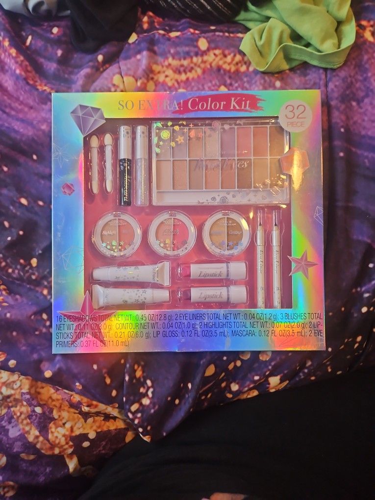 The Color Workshop Makeup Kit
