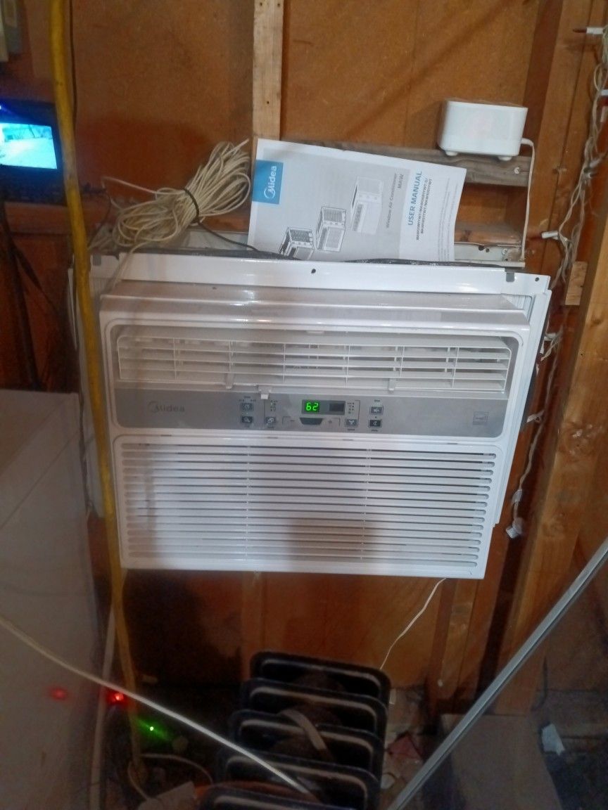 Midea AC Window Unit