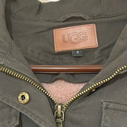 UGG Convertible Field Parka - Dark Olive 🫒 &Pink Fur Lining. 